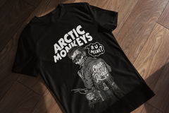 Playera Arctic Monkeys "One for the Road": ¡Un viaje al rock de los 2000