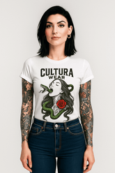 Playera Mujer Serpiente y Rosa – Estilo Tatuaje Neo Tradicional
