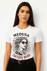 Playera Medusa Reborn – Estilo Neo Tradicional