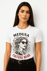 Playera Medusa Reborn – Estilo Neo Tradicional