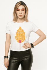 Playera Light My Fire – Diseño Retro con Fuego y Actitud Rebelde