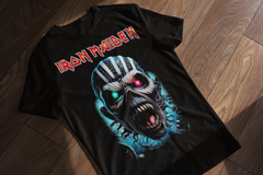 Playera Iron Maiden: Eddie -  Futuro - Camiseta para Verdaderos Metaleros