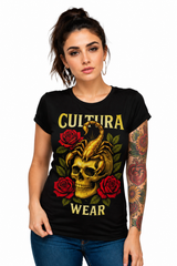 Playera El Beso del Escorpión - Tinta, Muerte y Rosas - Estilo Neotradicional Oscuro