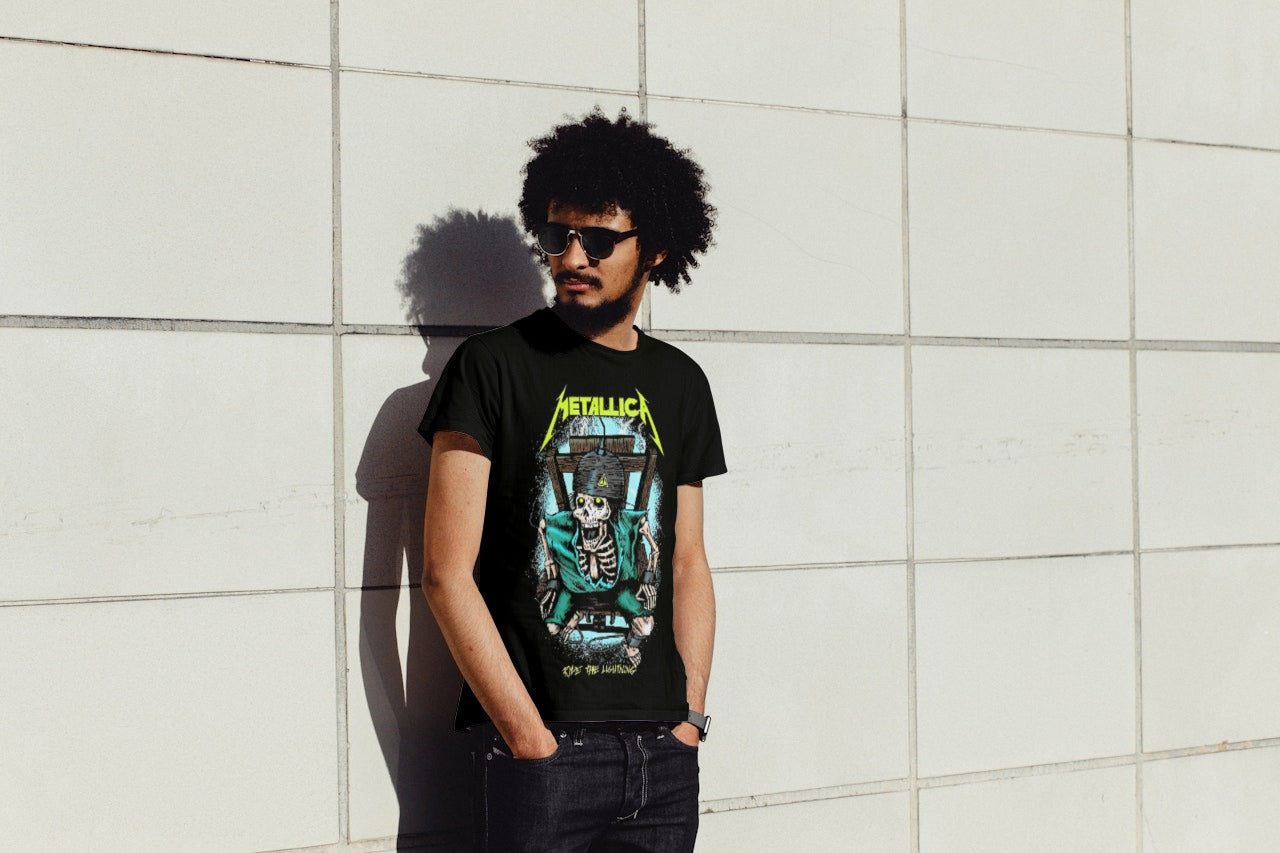 Playera Metallica - Calavera en Silla Electrica - Edición Limitada  - Color Negro