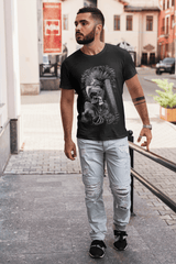 Diseño azteca dark art en playera negra con símbolo histórico y estética prehispánica moderna
