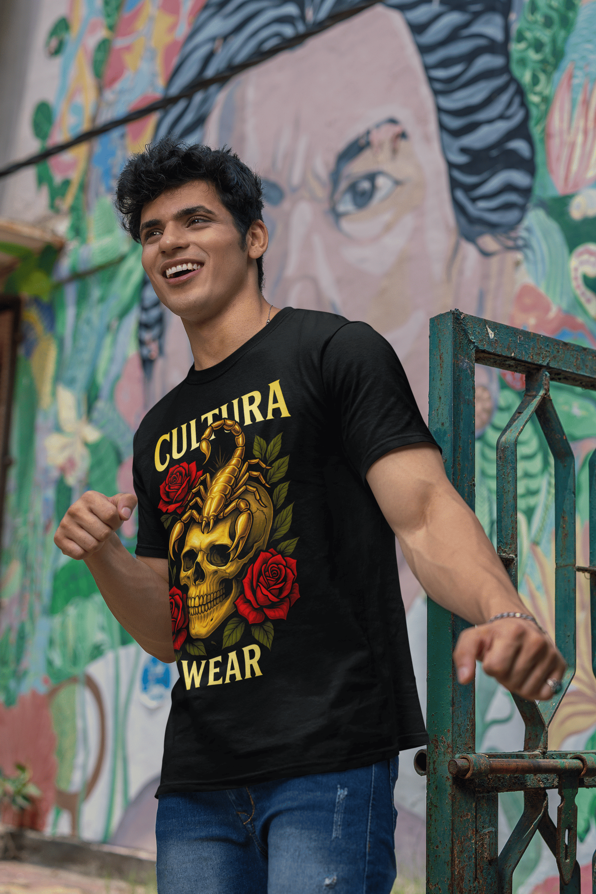 Playera El Beso del Escorpión - Tinta, Muerte y Rosas - Estilo Neotradicional Oscuro