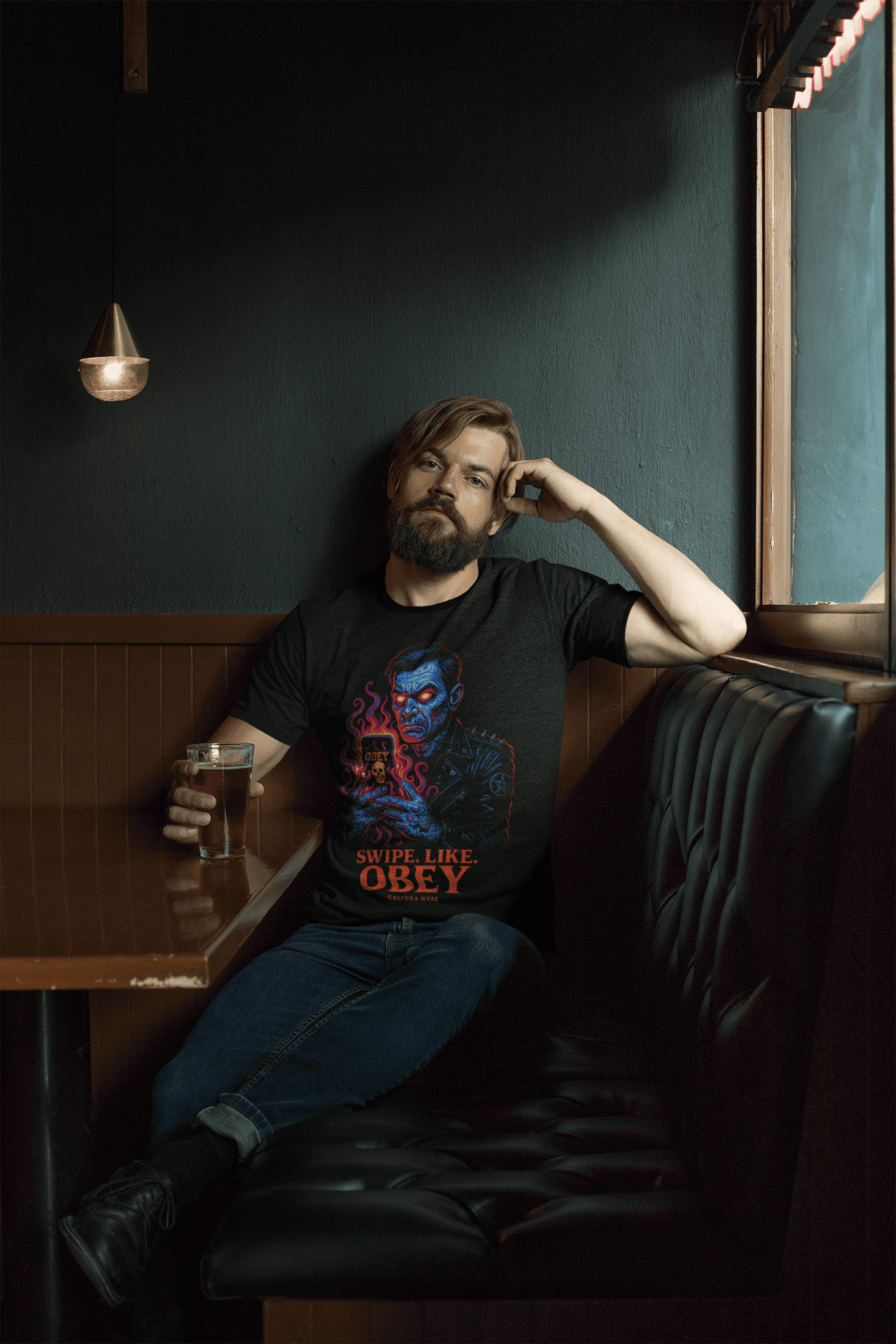 Playera Swipe. Like. Obey –  Crítica al Smartphone en Estilo Dark Art y Tatuaje