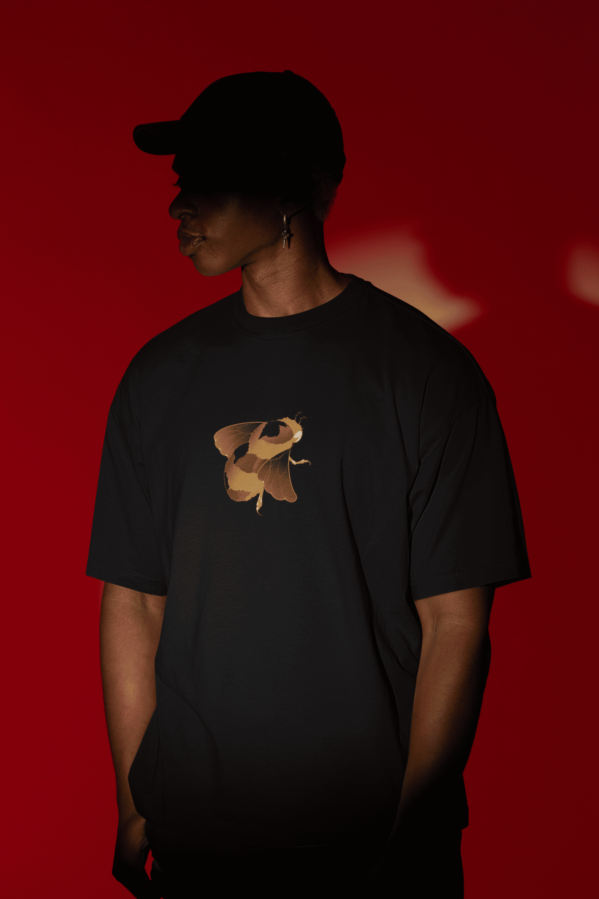 Bee Work – Playera Oversized -  La Fuerza Sutil de la Naturaleza - Roger x Alur Estudio