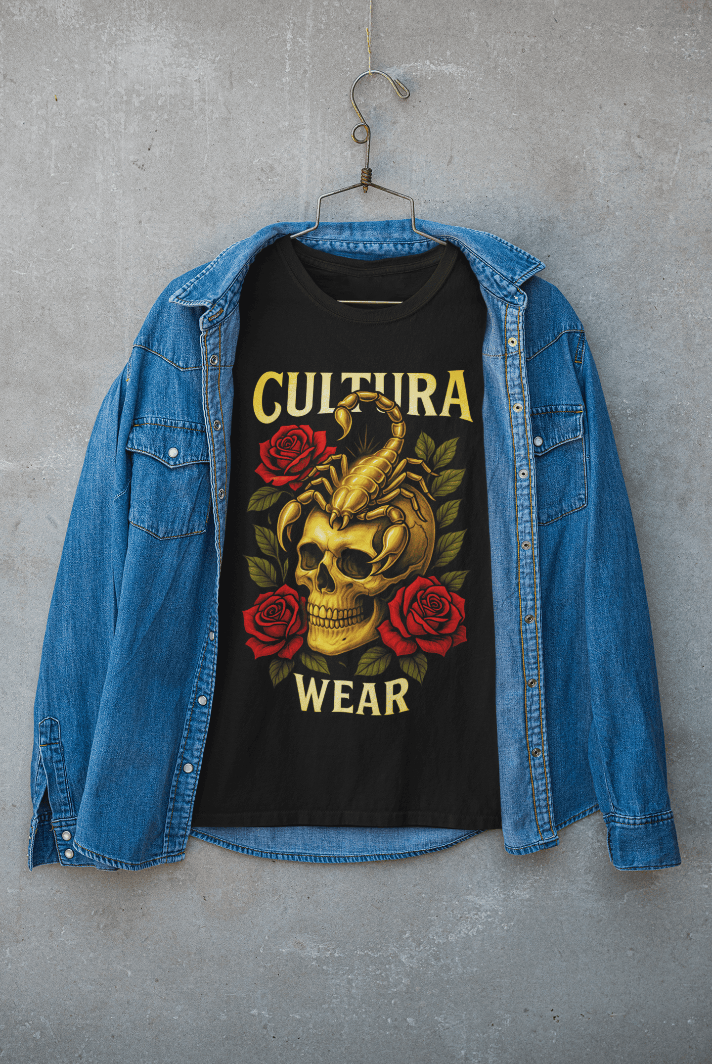 Playera El Beso del Escorpión - Tinta, Muerte y Rosas - Estilo Neotradicional Oscuro