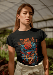 Playera Time Is Running Out – Estilo Gótico y Rockero | Reloj, Fuego y Calavera