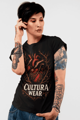 Playera Corazón de Raíces Oscuras   – Estilo de Tatuaje Neotradicional oscuro