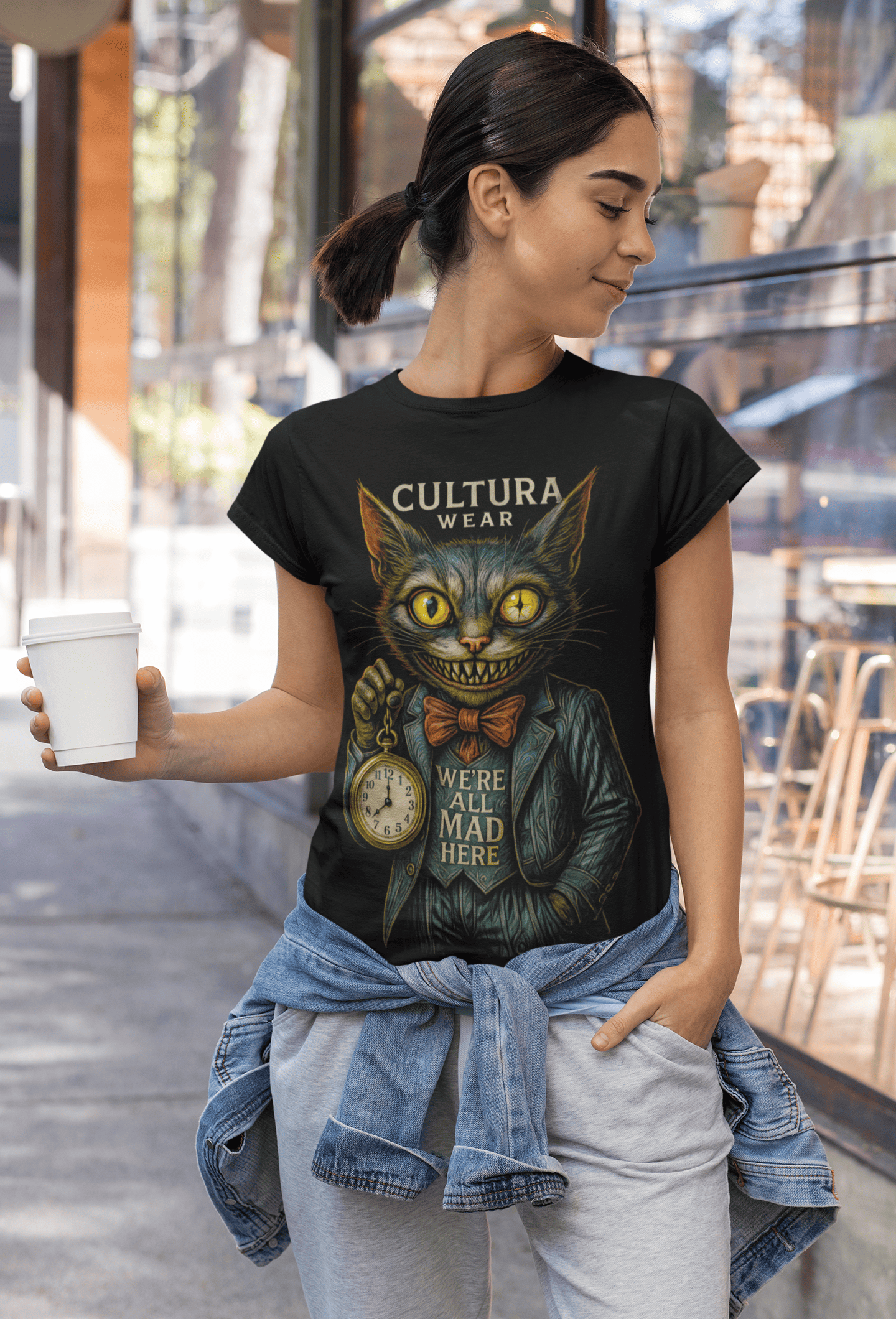 Playera We're All Mad Here - Gato estilo oscuro  -Inspirado en Alicia