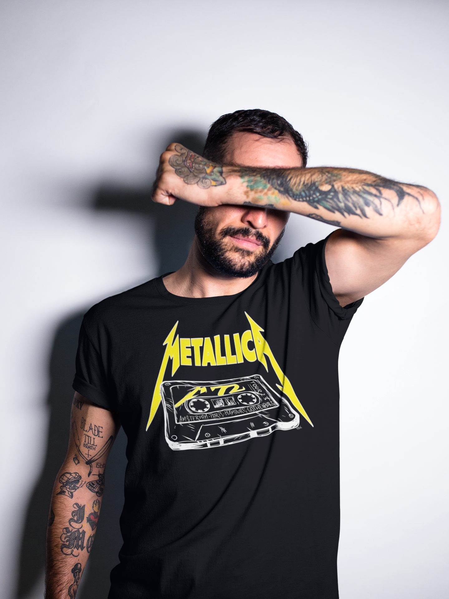 Playera Metallica - M72 World Tour - Cassete - Edición Limitada  - Color Negro